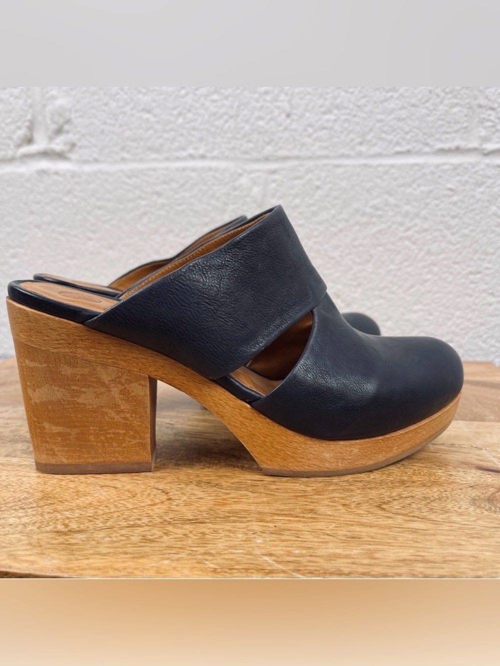 Coclico Cutout Blue Leather Platform Clogs Size 36/6